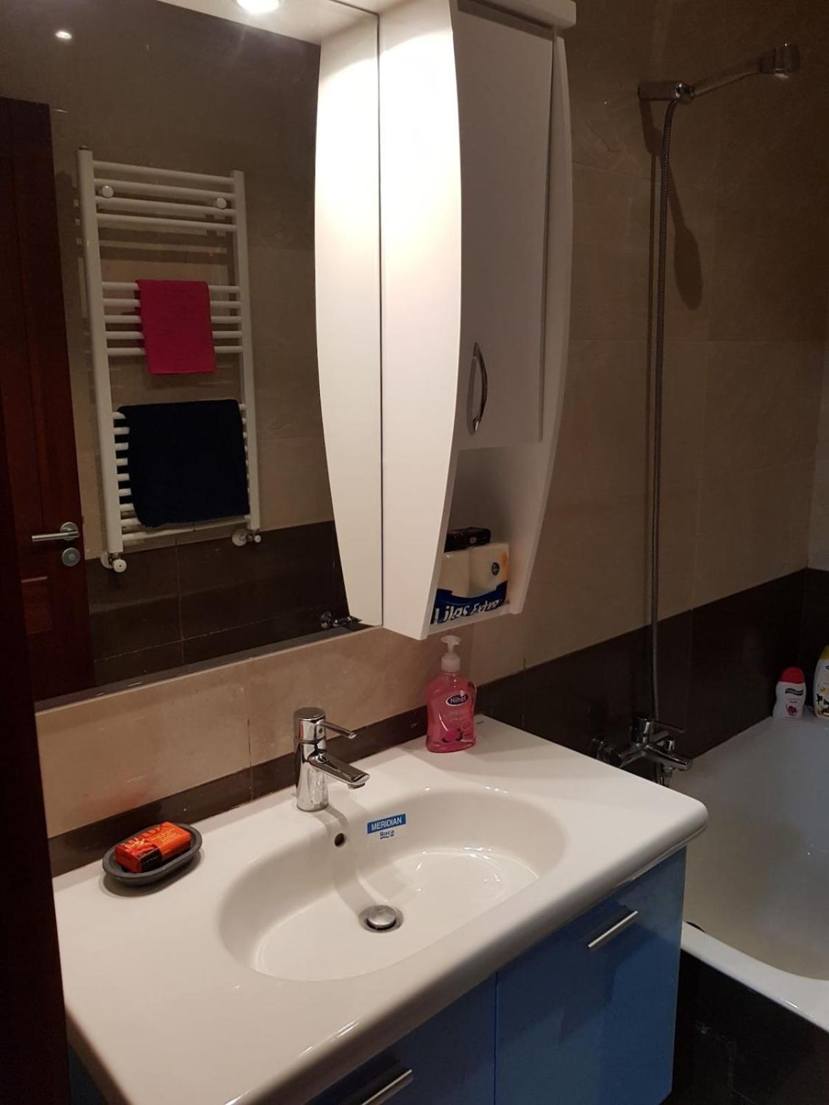 Cosy And Charming Close To Tunisia Mall Lac2 Appartement *