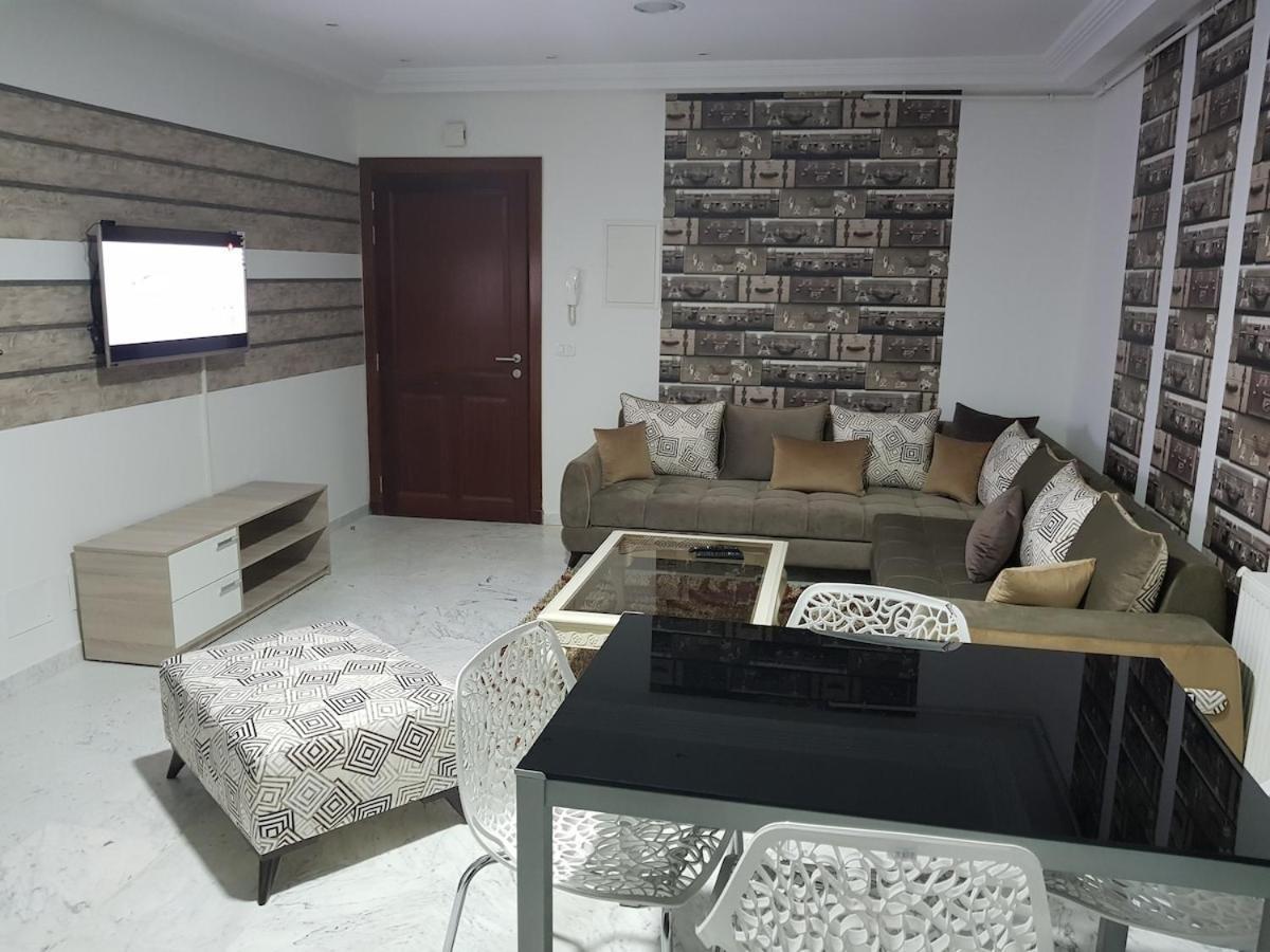 Cosy And Charming Close To Tunisia Mall Lac2 Appartement